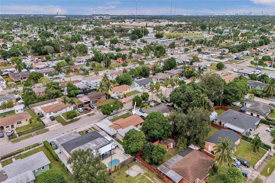 Active With Contract: $560,000 (3 beds, 2 baths, 1759 Square Feet)