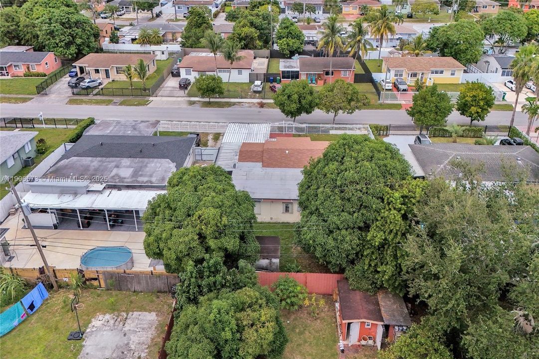 Active With Contract: $560,000 (3 beds, 2 baths, 1759 Square Feet)