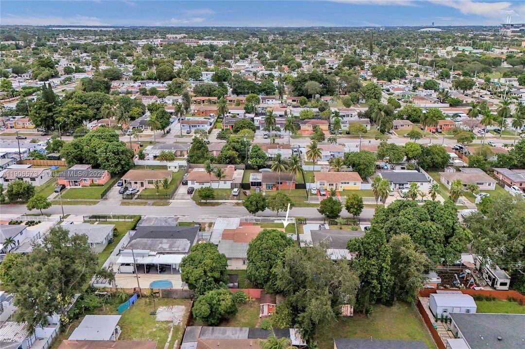 Active With Contract: $560,000 (3 beds, 2 baths, 1759 Square Feet)