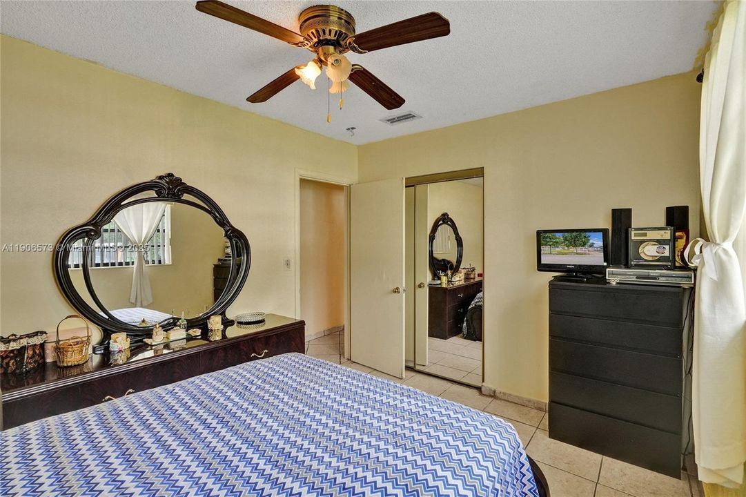 Active With Contract: $560,000 (3 beds, 2 baths, 1759 Square Feet)