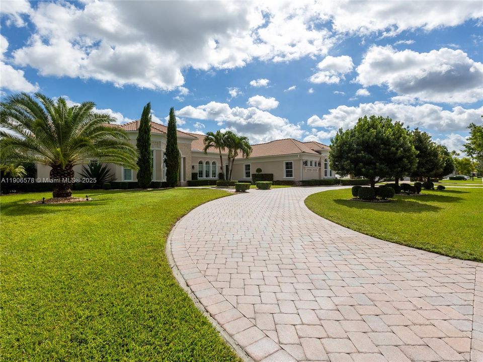 For Sale: $2,395,000 (4 beds, 4 baths, 4038 Square Feet)