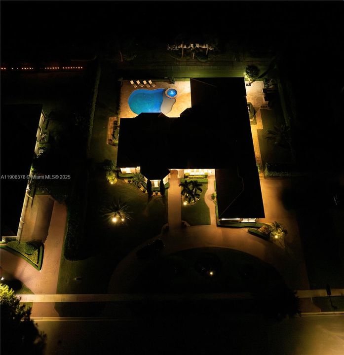 For Sale: $2,395,000 (4 beds, 4 baths, 4038 Square Feet)