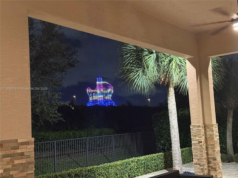 For Sale: $2,395,000 (4 beds, 4 baths, 4038 Square Feet)