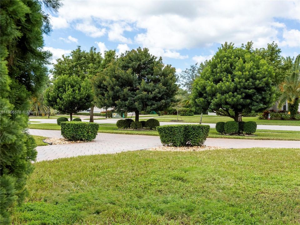 For Sale: $2,395,000 (4 beds, 4 baths, 4038 Square Feet)