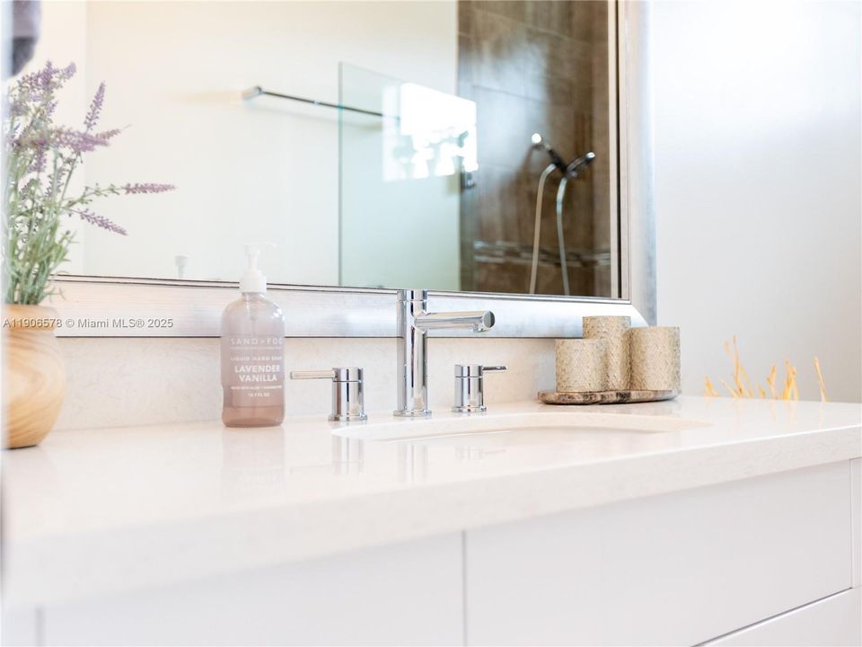 For Sale: $2,395,000 (4 beds, 4 baths, 4038 Square Feet)