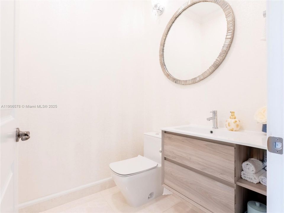 For Sale: $2,395,000 (4 beds, 4 baths, 4038 Square Feet)