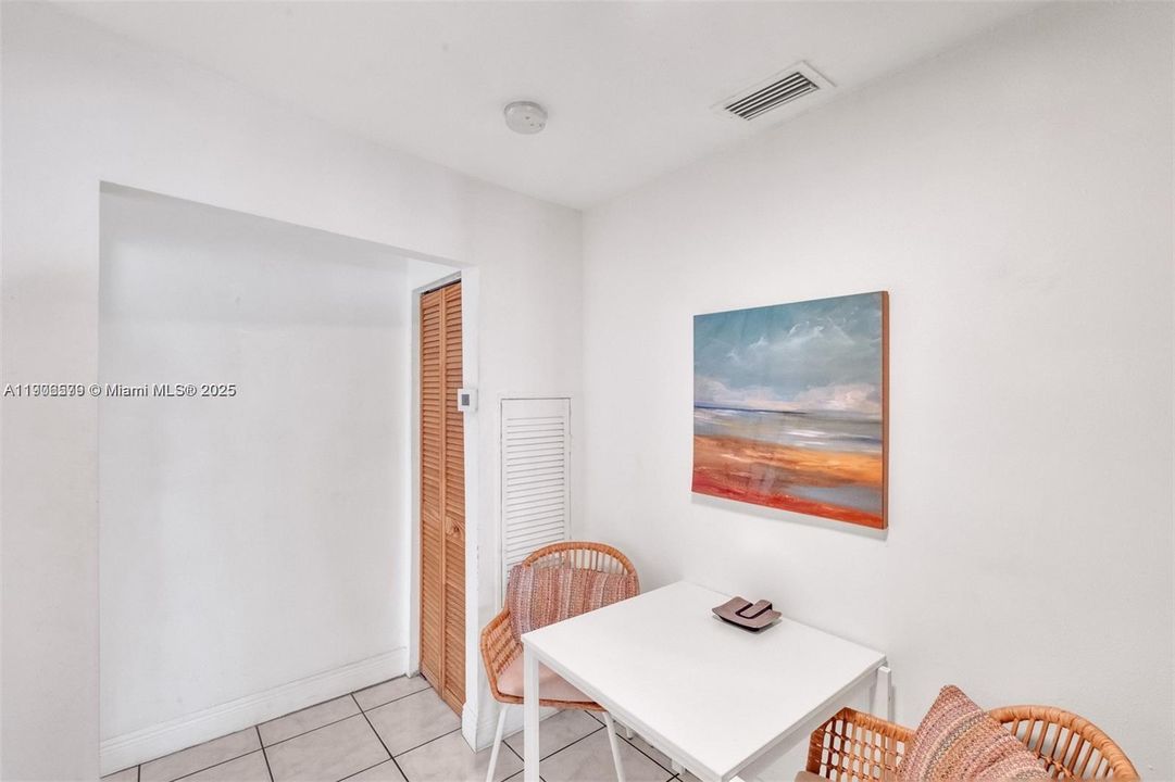 Recently Rented: $1,500 (0 beds, 1 baths, 450 Square Feet)