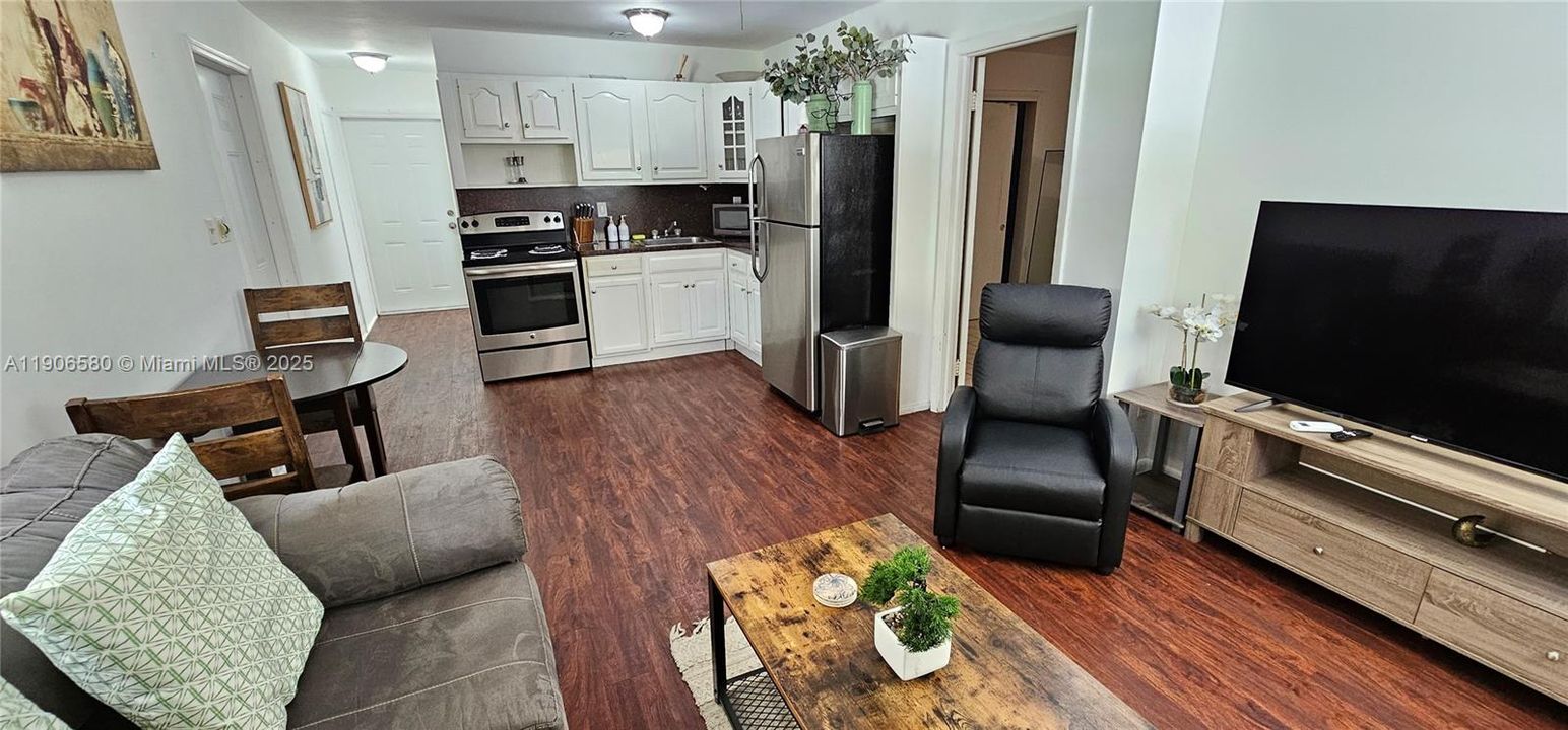 Recently Rented: $1,550 (1 beds, 1 baths, 0 Square Feet)