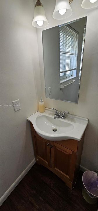 Recently Rented: $1,550 (1 beds, 1 baths, 0 Square Feet)