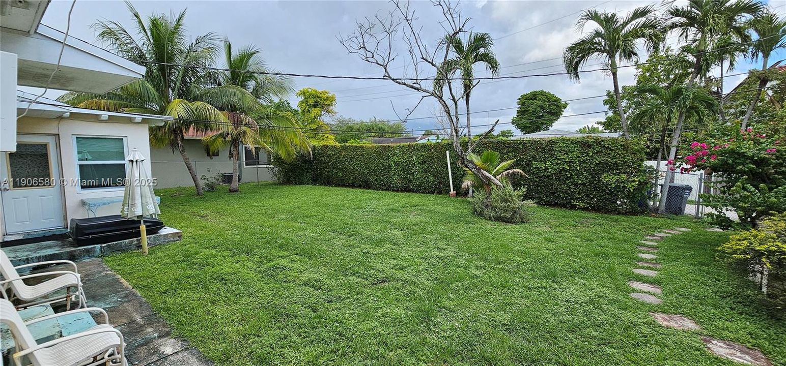 Recently Rented: $1,550 (1 beds, 1 baths, 0 Square Feet)