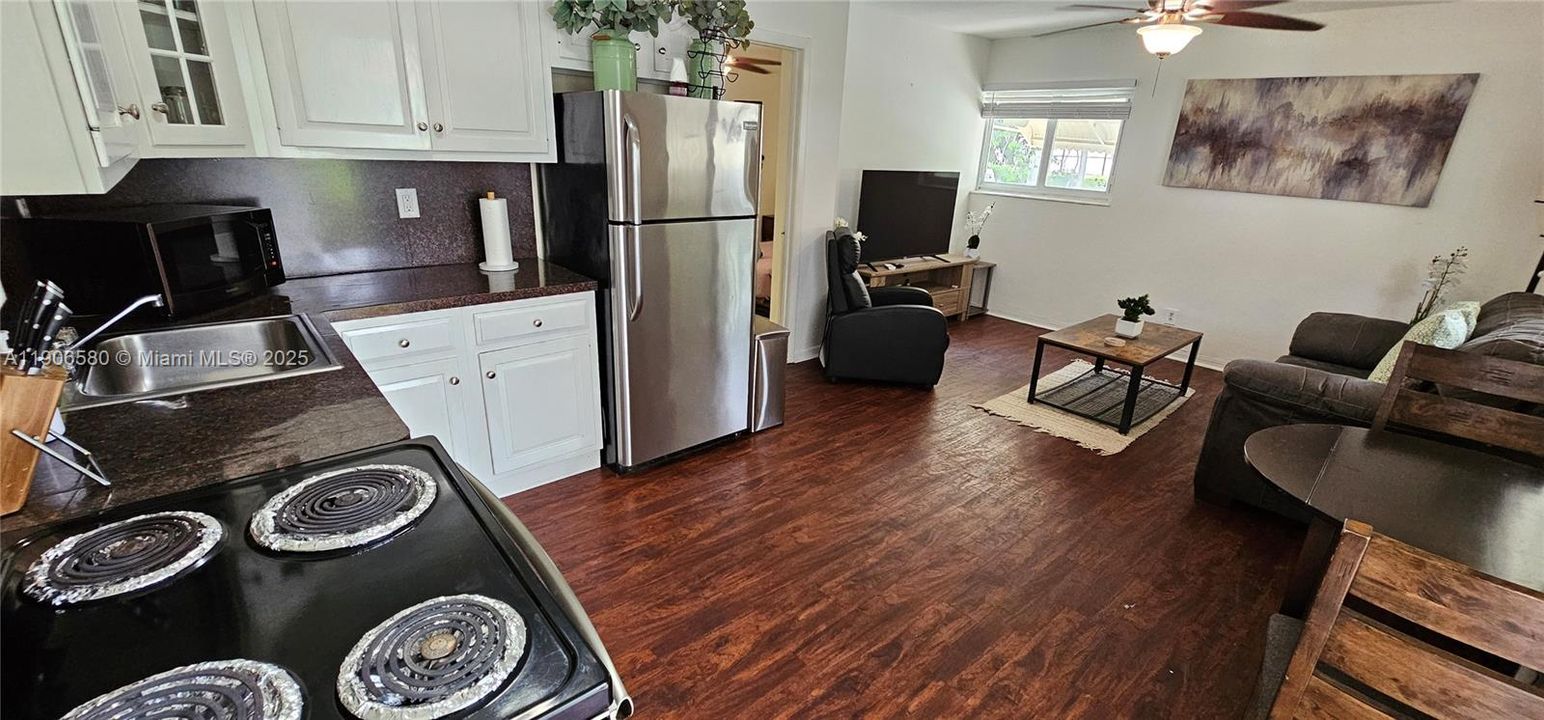 Recently Rented: $1,550 (1 beds, 1 baths, 0 Square Feet)