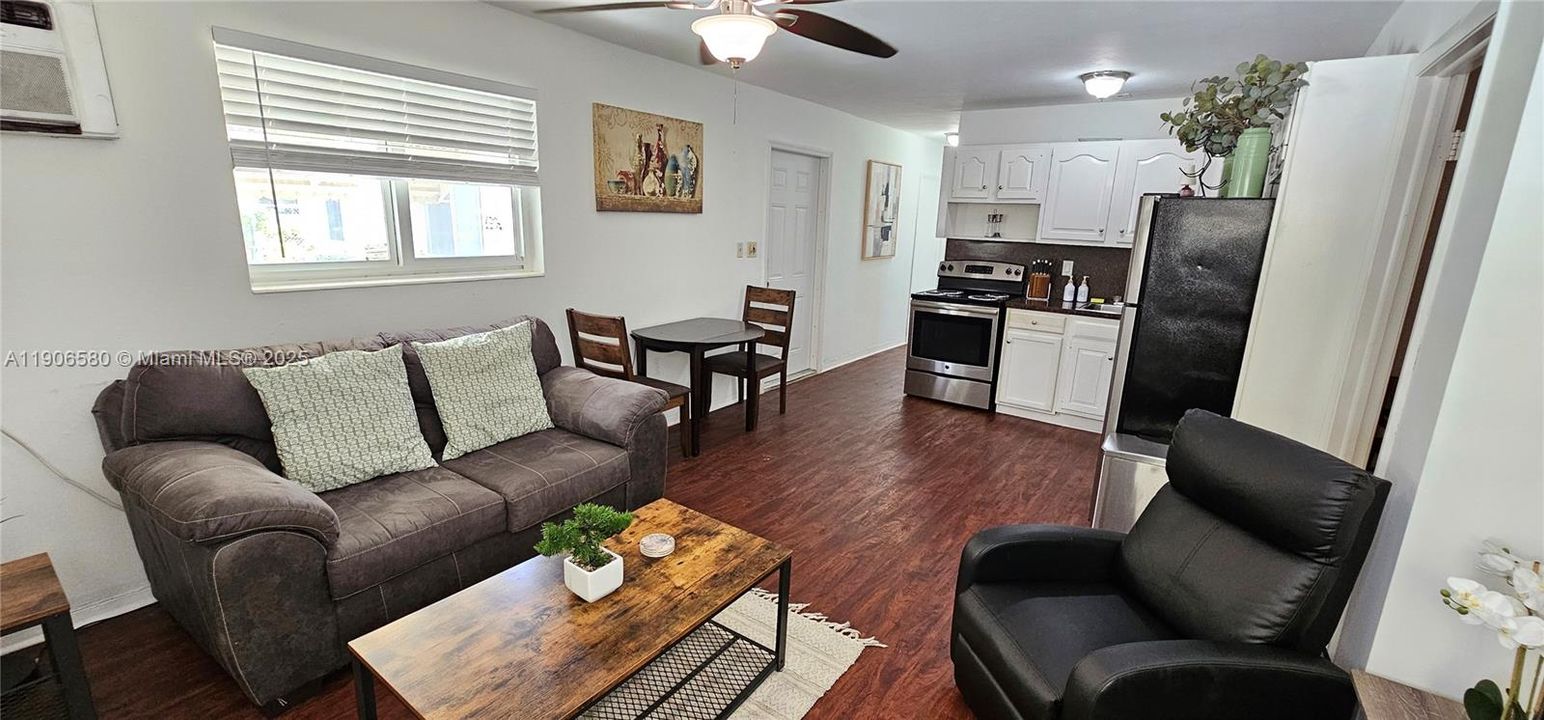 Recently Rented: $1,550 (1 beds, 1 baths, 0 Square Feet)