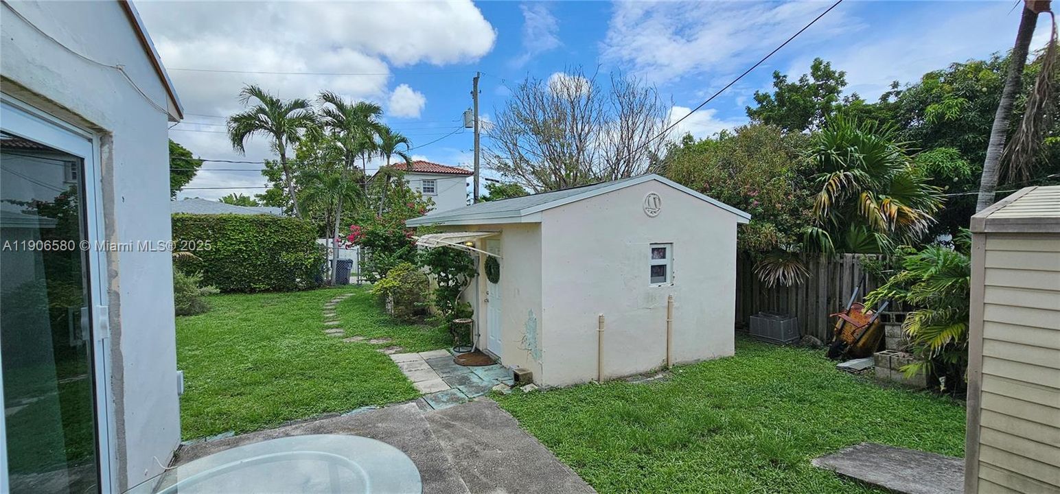 Recently Rented: $1,550 (1 beds, 1 baths, 0 Square Feet)