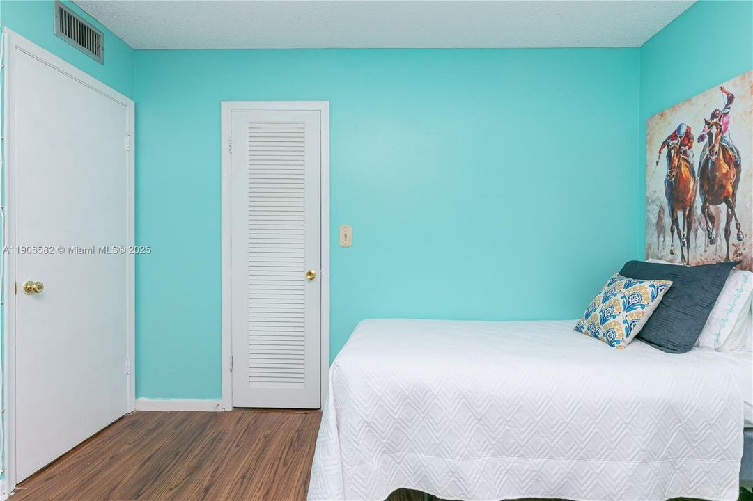 En Venta: $229,000 (2 camas, 2 baños, 1092 Pies cuadrados)