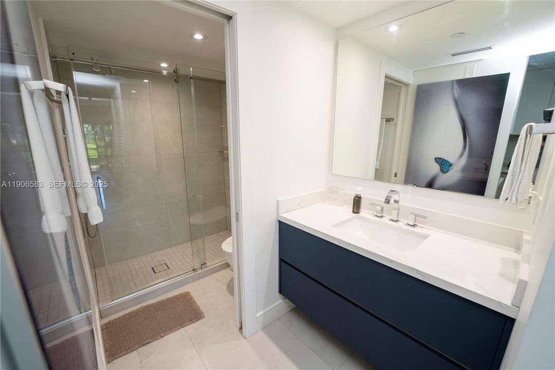 For Rent: $7,800 (2 beds, 2 baths, 1042 Square Feet)