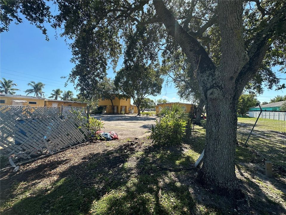 待售: $650,000 (6 贝兹, 3 浴室, 3573 平方英尺)