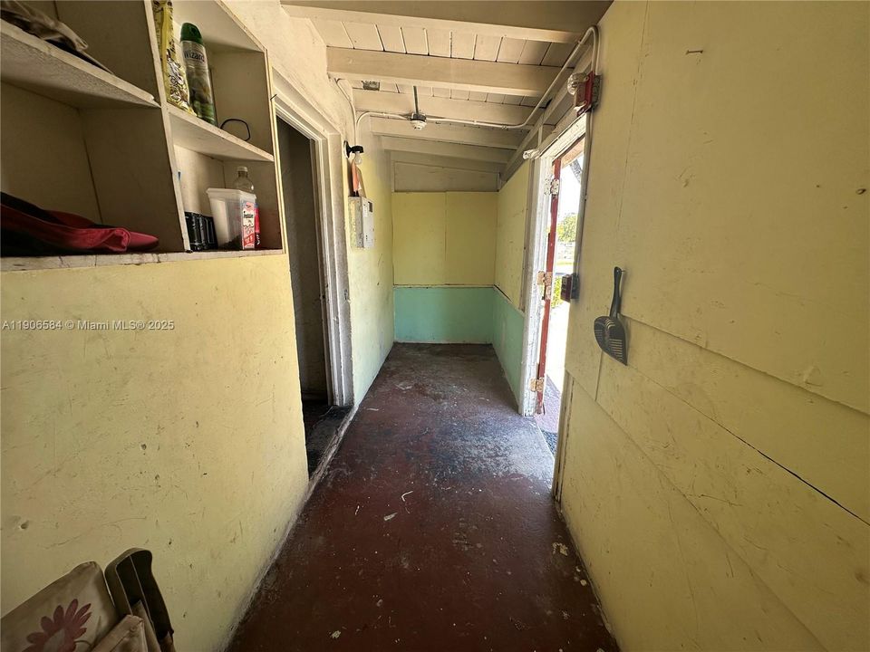 待售: $650,000 (6 贝兹, 3 浴室, 3573 平方英尺)