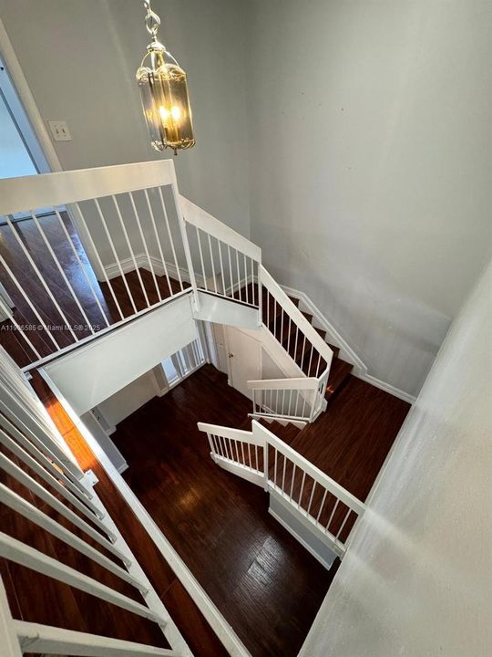 En Venta: $420,000 (4 camas, 3 baños, 1690 Pies cuadrados)