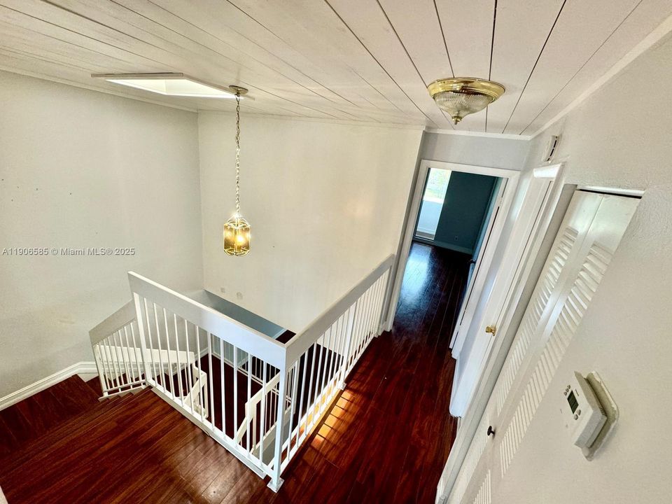 En Venta: $420,000 (4 camas, 3 baños, 1690 Pies cuadrados)