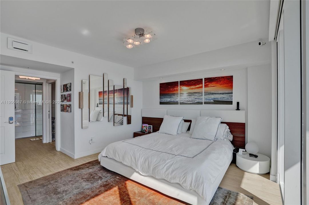 Active With Contract: $5,850 (2 beds, 3 baths, 1403 Square Feet)