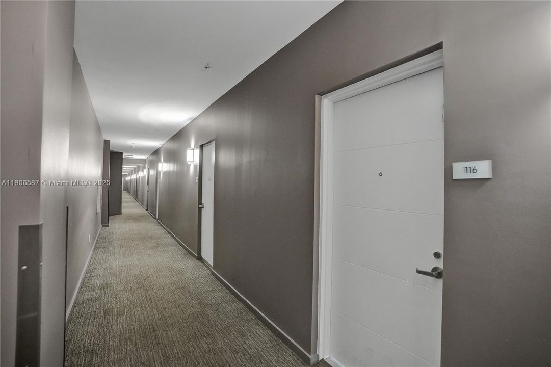 Active With Contract: $5,850 (2 beds, 3 baths, 1403 Square Feet)