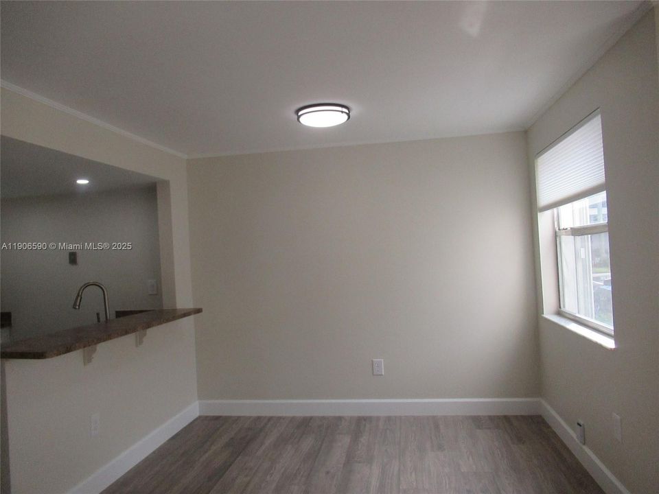 待售: $440,000 (2 贝兹, 2 浴室, 1000 平方英尺)