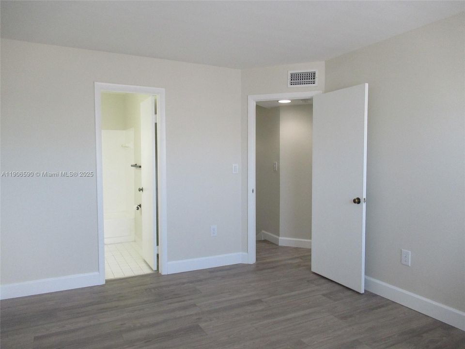 待售: $440,000 (2 贝兹, 2 浴室, 1000 平方英尺)