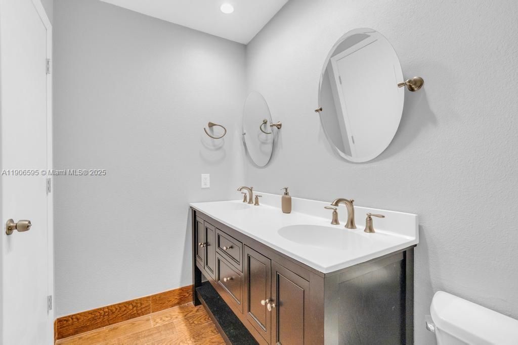 合同活跃: $2,800 (3 贝兹, 2 浴室, 1291 平方英尺)