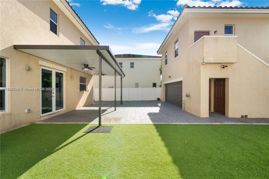 For Sale: $844,995 (5 beds, 4 baths, 3031 Square Feet)