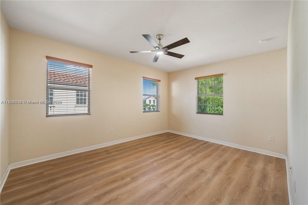 For Sale: $844,995 (5 beds, 4 baths, 3031 Square Feet)