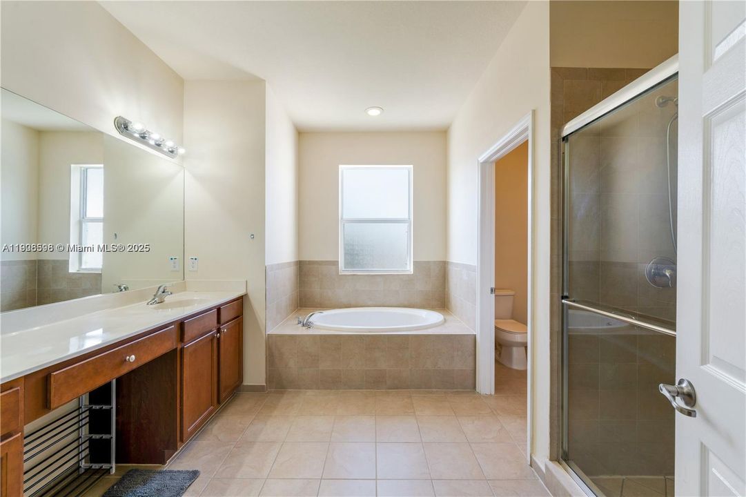 For Sale: $844,995 (5 beds, 4 baths, 3031 Square Feet)