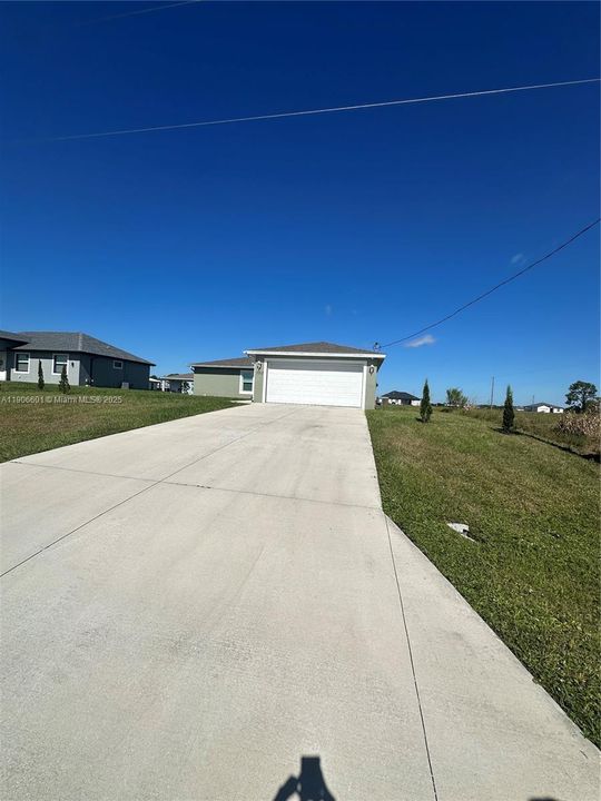 For Rent: $2,250 (3 beds, 2 baths, 0 Square Feet)