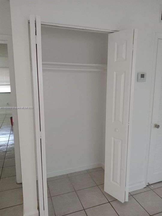 最近租的: $1,600 (1 贝兹, 1 浴室, 583 平方英尺)