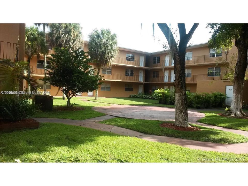 最近租的: $1,600 (1 贝兹, 1 浴室, 583 平方英尺)