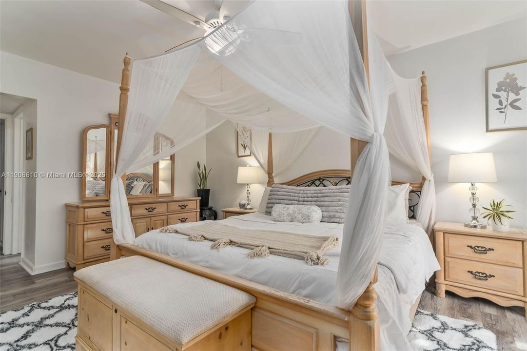 For Sale: $460,000 (2 beds, 2 baths, 1507 Square Feet)