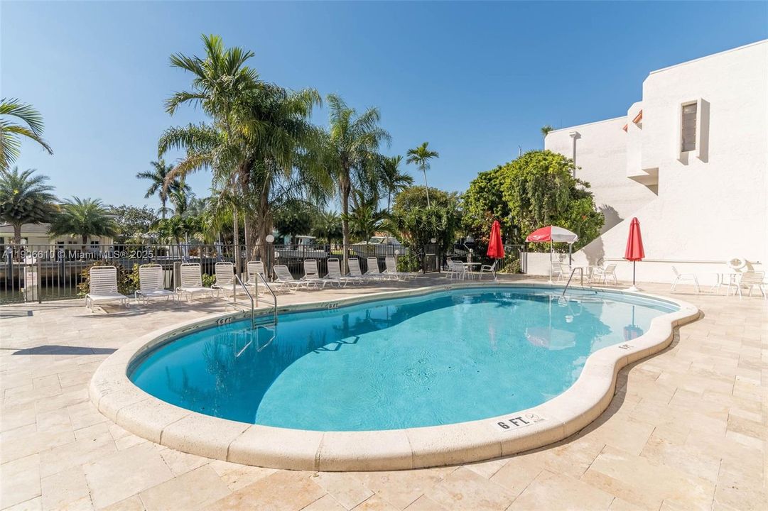 For Sale: $460,000 (2 beds, 2 baths, 1507 Square Feet)