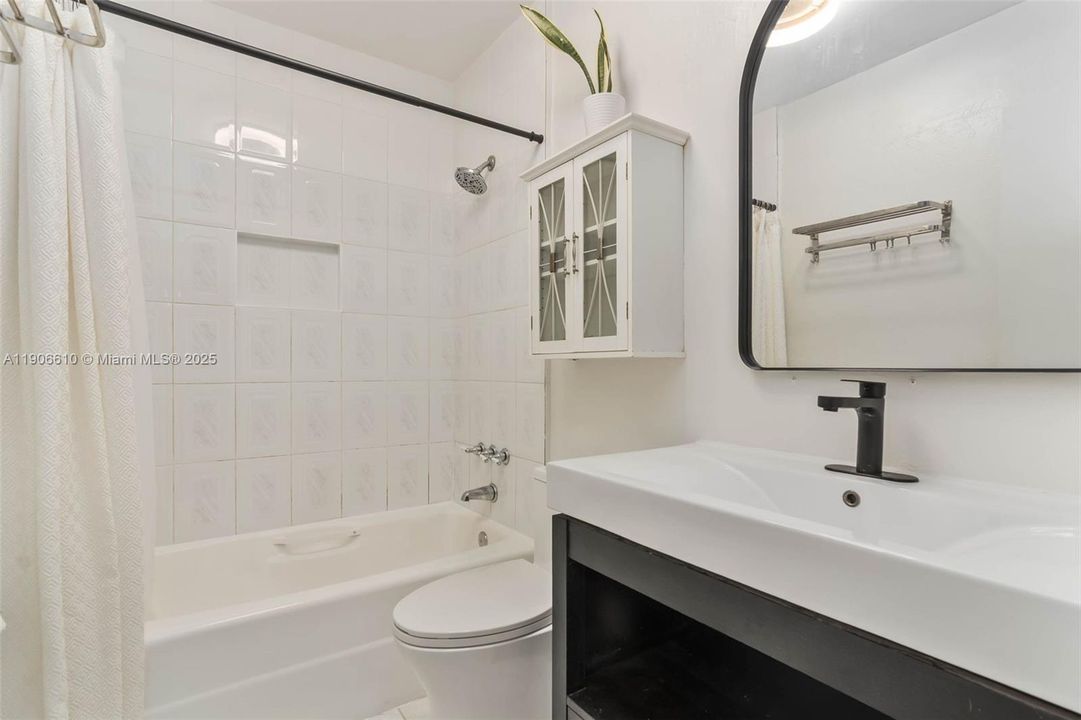 For Sale: $460,000 (2 beds, 2 baths, 1507 Square Feet)