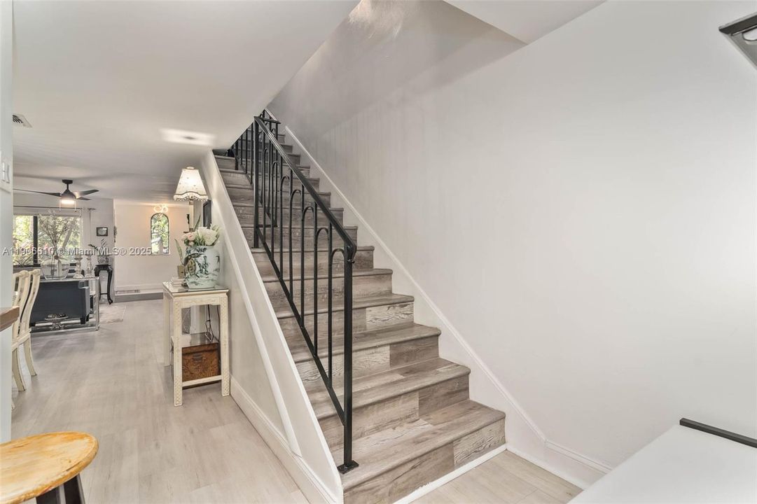 For Sale: $460,000 (2 beds, 2 baths, 1507 Square Feet)