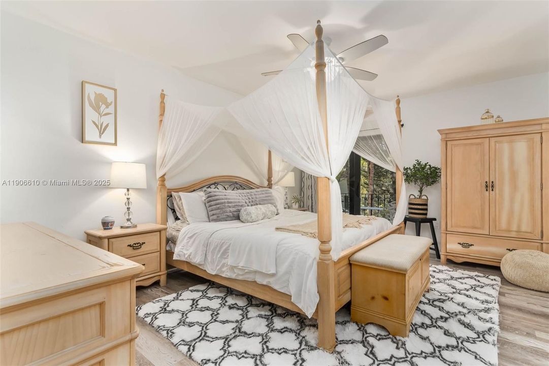 For Sale: $460,000 (2 beds, 2 baths, 1507 Square Feet)