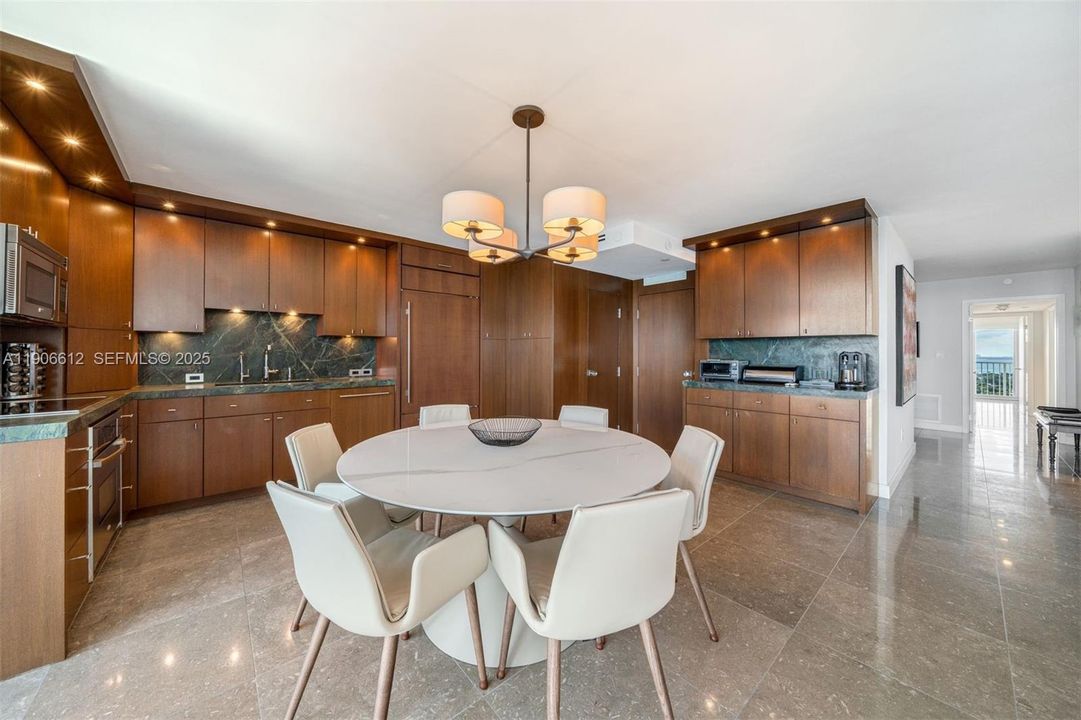 Fully equipped kitchen with high end appliances.