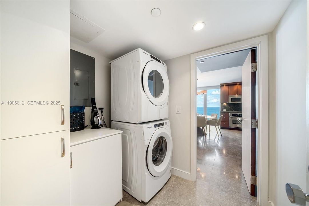 Convenient in-unit full-size washer and dryer.