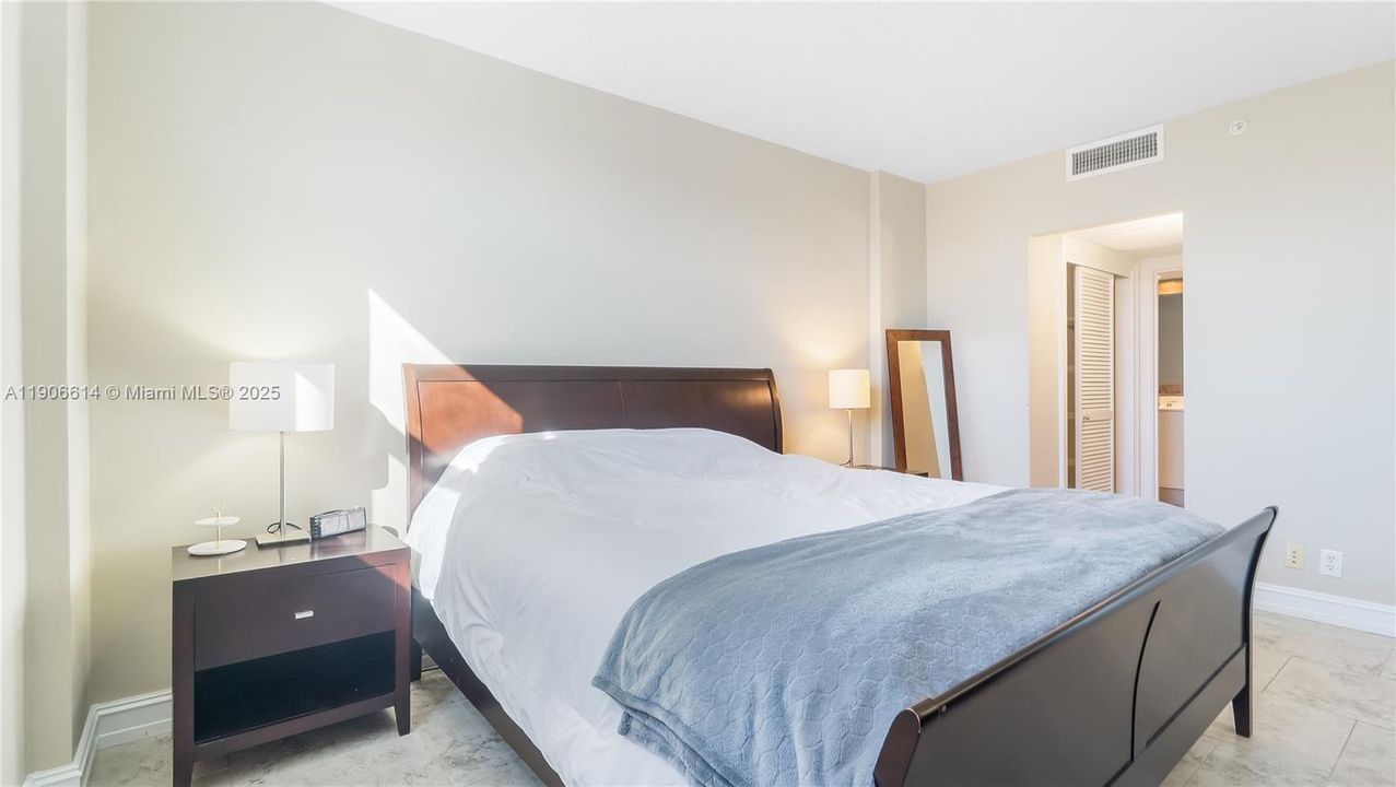 Active With Contract: $449,000 (2 beds, 2 baths, 1212 Square Feet)