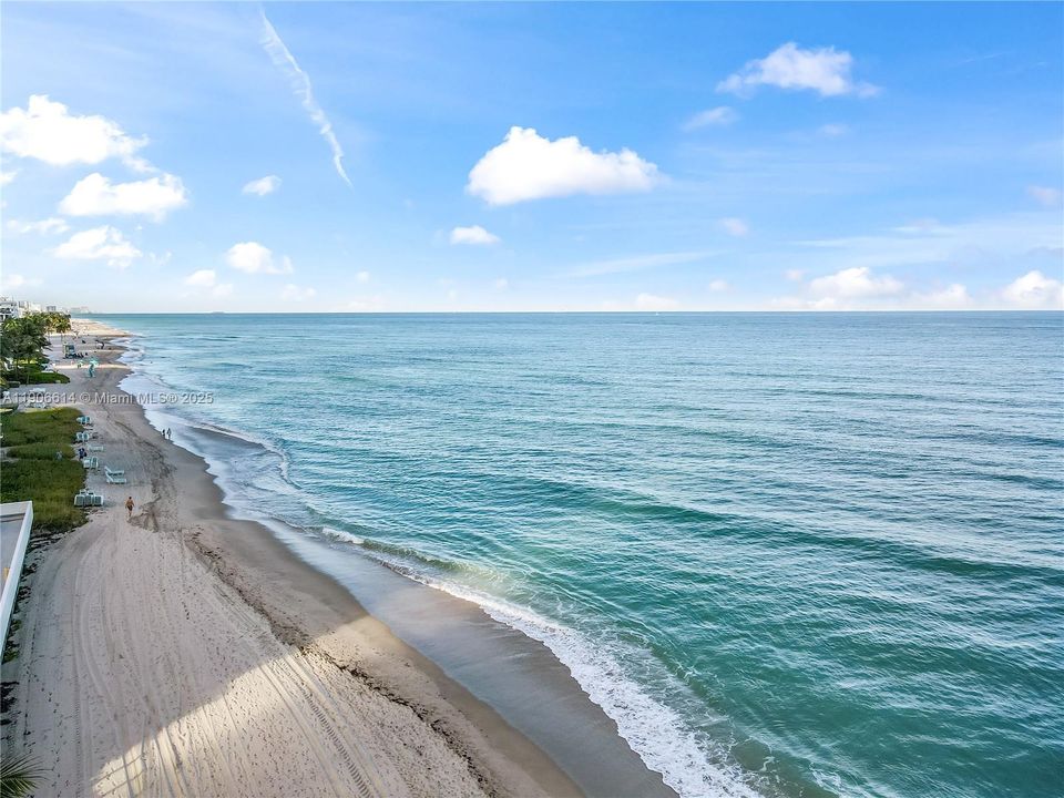 Active With Contract: $449,000 (2 beds, 2 baths, 1212 Square Feet)