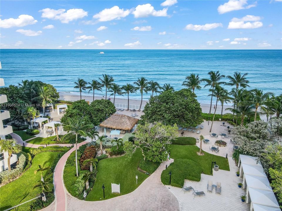 Active With Contract: $449,000 (2 beds, 2 baths, 1212 Square Feet)