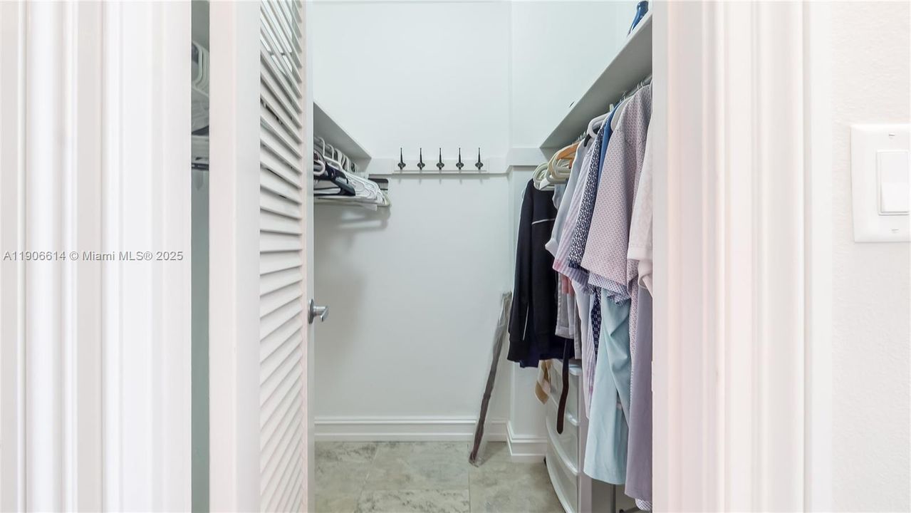 Active With Contract: $449,000 (2 beds, 2 baths, 1212 Square Feet)