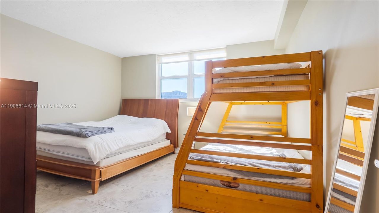 Active With Contract: $449,000 (2 beds, 2 baths, 1212 Square Feet)