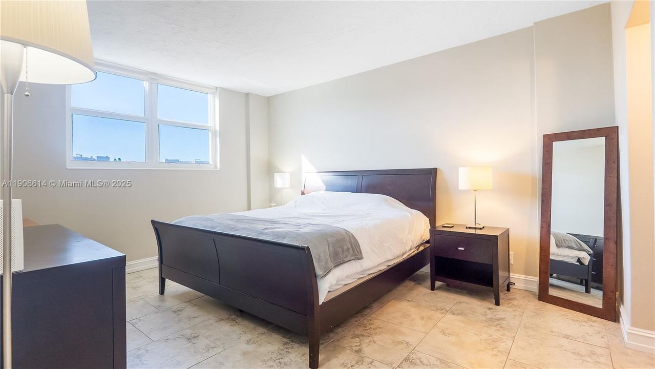 Active With Contract: $449,000 (2 beds, 2 baths, 1212 Square Feet)