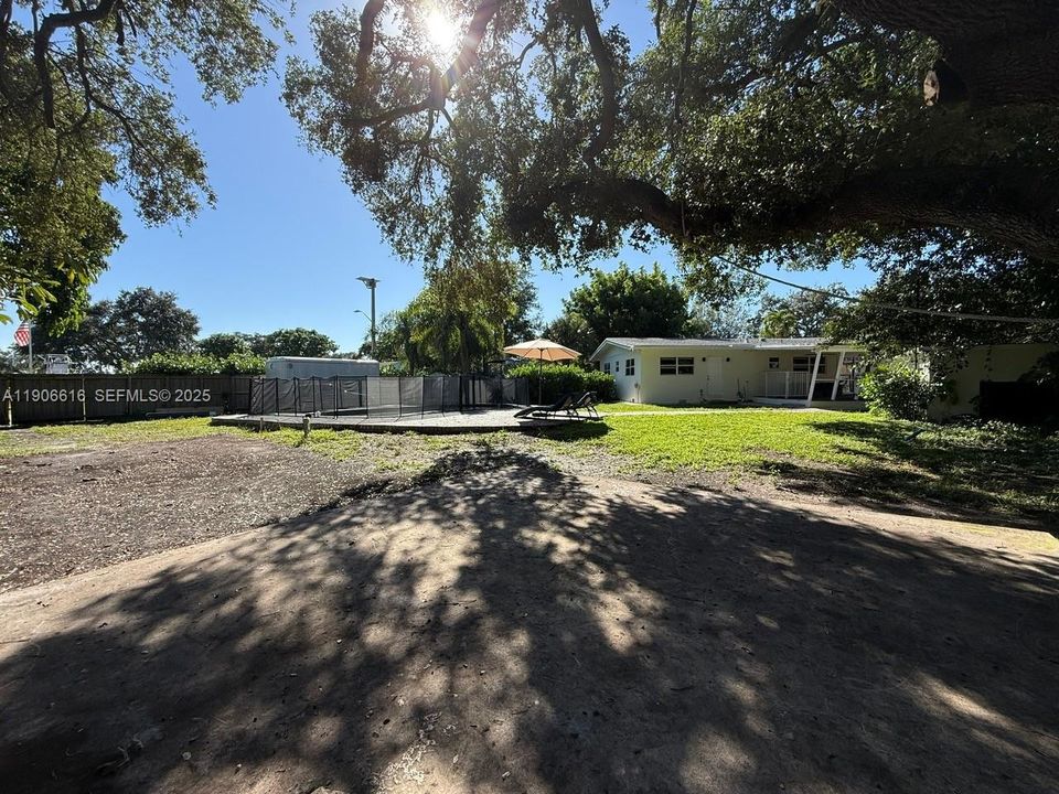 待售: $890,000 (4 贝兹, 3 浴室, 1795 平方英尺)