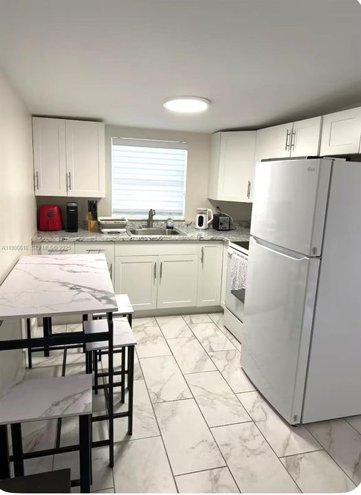 待售: $890,000 (4 贝兹, 3 浴室, 1795 平方英尺)