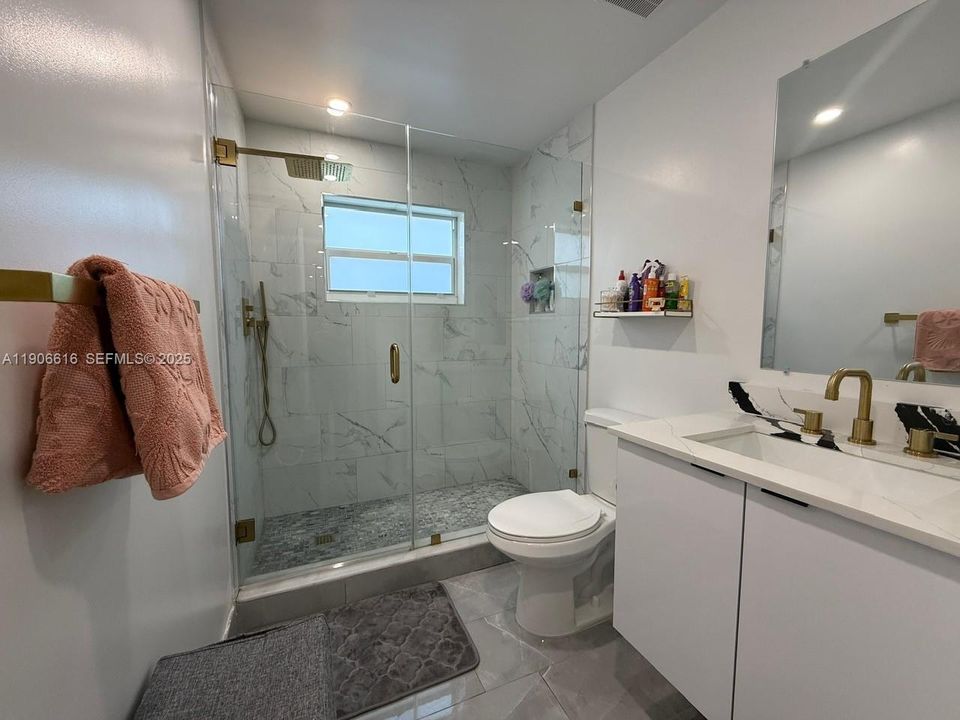 待售: $890,000 (4 贝兹, 3 浴室, 1795 平方英尺)